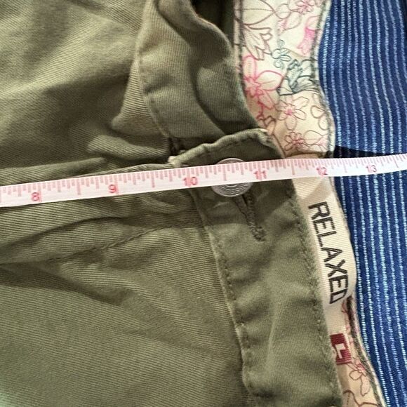 Levi’s 550 Shorts Womens 16 Relaxed Fit Green Utility Y2K Cargo Boho Core OG - Picture 5 of 7